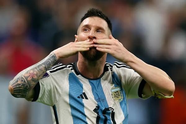 Messi Akui Gugup saat Bersitegang dengan Van Gaal