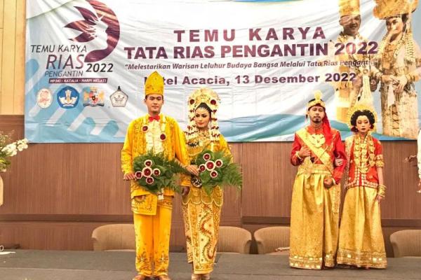 Kemdikbudristek Imbau LKP Tata Rias Pengantin Terus Berinovasi