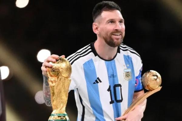 Scaloni Beri Messi Syarat Tampil di Piala Dunia Lagi