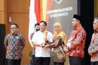 Inovasi Samsat 4.0 dan Eko-Tren Bawa Jatim Sabet IGA Award 2022