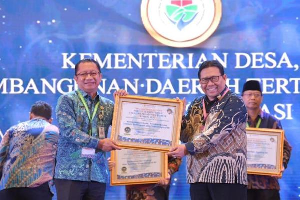 Kemendes PDTT raih predikat kepatuhan standar pelayanan publik 2022