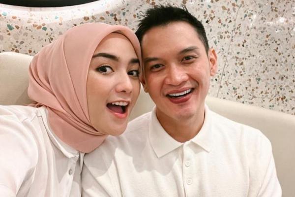 Media sosial diramaikan lagi dengan video syur mirip aktor Rezky Aditya yang merupakan suami dari artis cantik Citra Kirana.