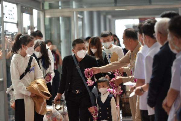 Politikus NasDem ini menuturkan, peningkatan pengawasan bagi wisatawan yang berasal dari China merupakan bentuk antisipasi kemunculan varian-varian baru virus corona yang berpotensi lebih berbahaya.