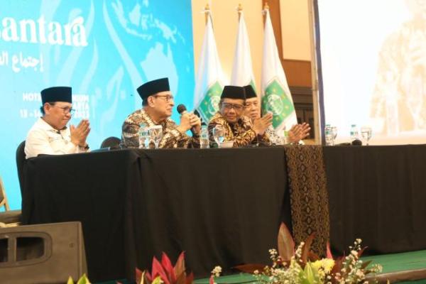 Ijtima Ulama Nusantara bertajuk Ulama Bangkit Bersatu Menjaga Indonesia.