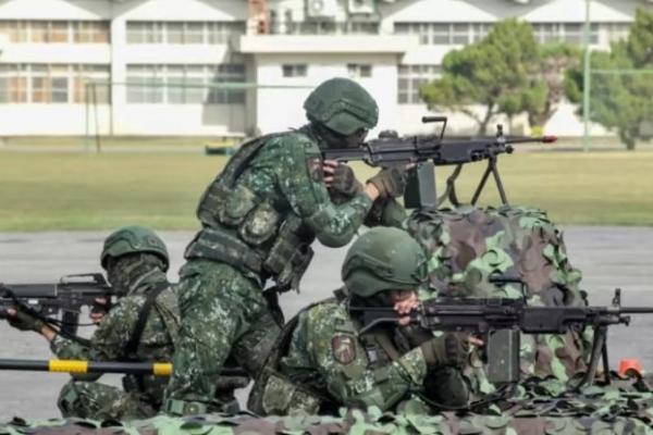 Kementerian Pertahanan Taipei mengatakan akan mengizinkan sekitar 200 tentara wanita yang diberhentikan untuk mendaftar dalam pelatihan cadangan sukarela mulai kuartal kedua tahun ini.