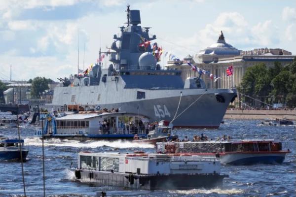 Laporan pada Senin adalah penyebutan resmi pertama tentang partisipasi fregat Rusia Laksamana Armada Uni Soviet Gorshkov.