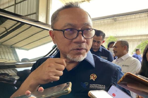 Mendag Zulkifli Hasan mengatakan, pakaian bekas impor yang akan dimusnahkan itu sebanyak 7 ribu bal senilai kurang lebih Rp80 miliar