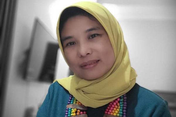 Neng Eem menilai bahwa saat ini isi siaran masih banyak mengeksploitasi perempuan.