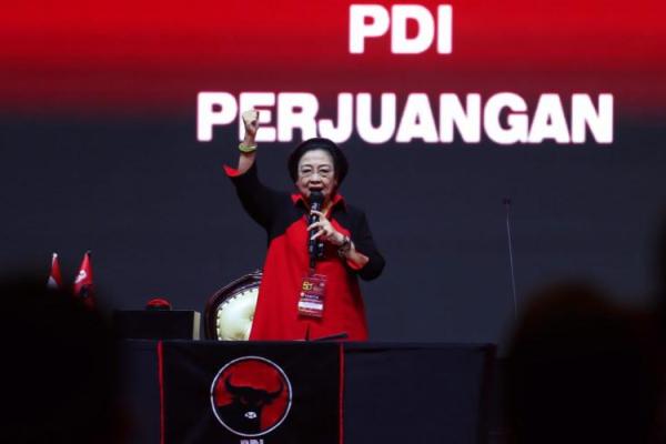 Saya memberikan mandat penugasan kepada Mbak Puan Maharani untuk membentuk tim yang dibutuhkan guna memenangkan Pemilihan Presiden dan Pemilihan Legislatif 2024.