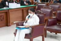 Baca Pembelaan, Putri Candrawathi Dipisahkan dari Anak-anaknya Atas Tuduhan Mengada-ada