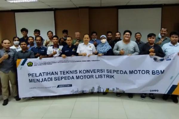 Kementerian ESDM Latih Warga DKI Teknis Konversi Motor Listrik