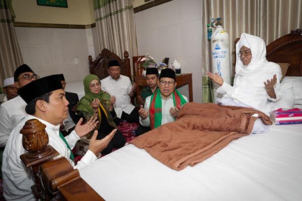 Gus Muhaimin silaturahim dengan TGH Turmudzi di Ponpes Qomarul Huda Bagu, Lombok Tengah.