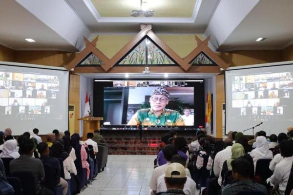 Kementan menggelar Pelatihan Teknis Integrated Farming bagi Petani di wilayah program Rural Empowerment and Agricultural Development Scalling-up Innitiative (READSI) yang dilaksanakan di Balai Besar Pelatihan Pertanian (BBPP) Batangkaluku, Sulawesi.
