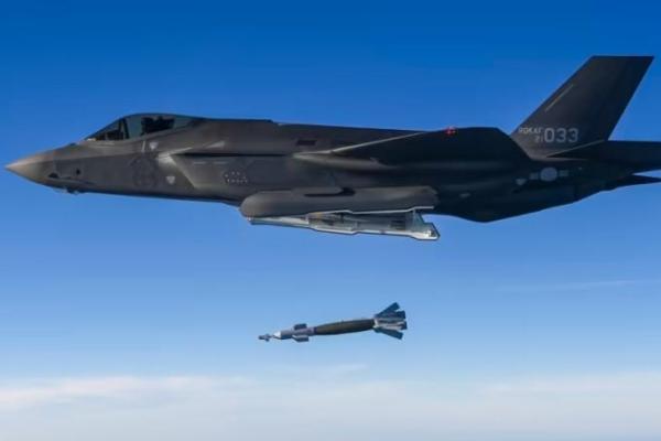Amerika Serikat (AS) mengirim jet tempur tambahan ke Timur Tengah, termasuk F-35.