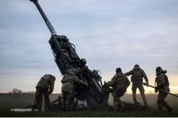 Sanksi ini sebagai upaya untuk membatasi kemampuan Rusia untuk mengganti peralatan militer yang hilang di medan perang.