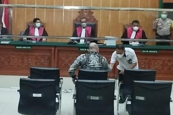 Jaksa Penuntut Umum memberi tanggapan terhadap eksepsi yang diajukan terdakwa Irjen Pol Teddy Minahasa