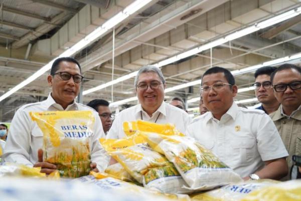 Tambahan bantuan pangan beras tersebut sesuai hasil keputusan rapat terbatas (Ratas) tentang Peningkatan Produksi dan Hilirisasi Produk Pangan tanggal 10 Juli 2023.