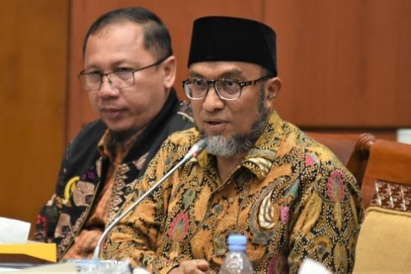 Saat ini Panja Pendidikan Tinggi Komisi X DPR RI sedang menyiapkan laporan kerjanya dan menemukan banyak Pekerjaan Rumah (PR) dalam peningkatan mutu perguruan tinggi kita. Secara umum mutu pendIdikan tinggi kita masih jauh dari harapan.