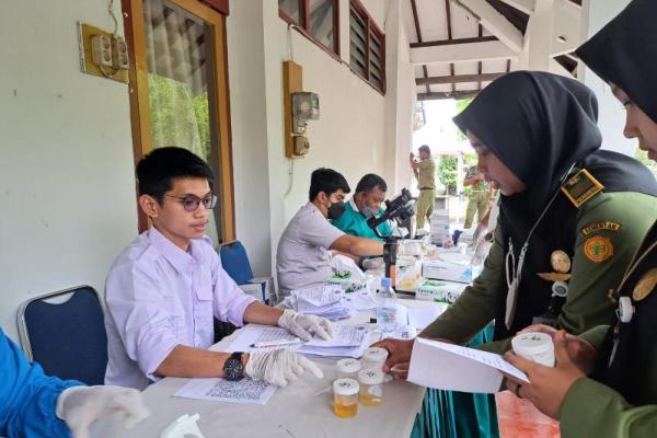 Kementerian Pertanian menggelar kegiatan Sosialisasi Anti-arkotika disertai dengan tes urine bagi 120 ASN dan Karyawan serta 442 Mahasiswanya.