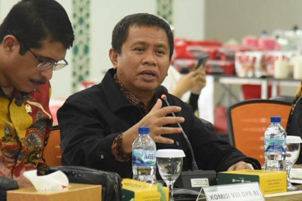 Anggota DPR mempertanyakan bagaimana kesiapan kanwil dan Kemenag kabupaten kota provinsi Kalimantan, Balikpapan menghadapi pelaksanaan ibadah haji tahun 2023.