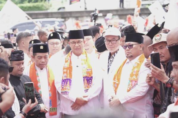 Presiden PKS Ahmad Syaikhu menyampaikan langsung hasil dari MMS PKS VIII yang salah satunya adalah mengusung Anies Baswedan sebagai Bakal Calon Presiden RI dalam Pemilu 2024.