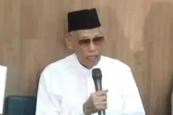 Almarhum meninggal tepatnya pukul 22.13 WIB di usia 96 tahun.