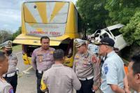 Jasa Raharja Jamin Korban Tabrakan Bus Surabaya Indah dan Travel Pancasari