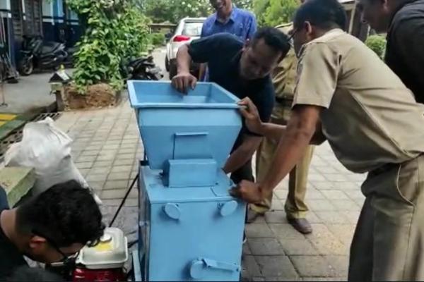 SMK Negeri 3 Singaraja Produksi Mesin Pengupas Kulit Kopi