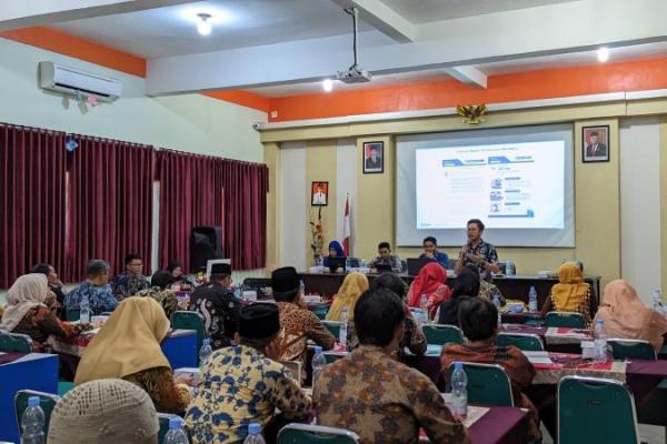 Platform pendidikan Quipper memberikan sosialisasi Implementasi Kurikulum Merdeka dan pemanfaatan teknologi, yang menyasar ratusan kepala sekolah di Kota Semarang, Jawa Tengah.