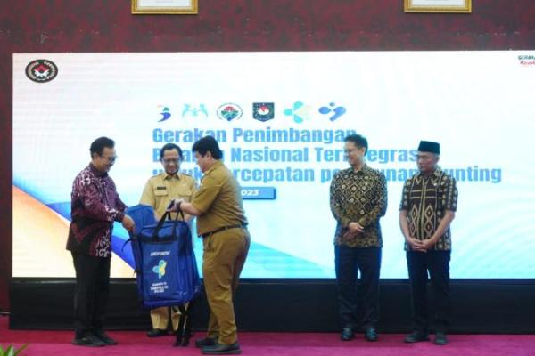Kemenkes saat ini telah menyerahkan 66 ribu timbangan ke Posyandu dari target 300 ribu tahun ini.