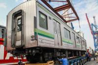 DPR Cek Langsung Kondisi Kereta Bekas di Jepang