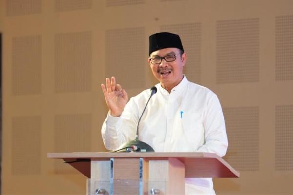 Kepedulian keluarga dan generasi muda itu penting agar para lansia menjadi bermartabat yaitu bagaimana peran keluarga agar lansia tetap produktif dan berguna bagi keluarga dan masyarakat.