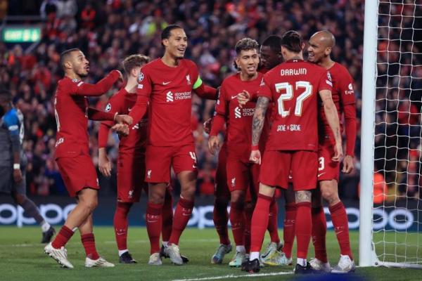 Trisula Liverpool tampil cemerlang untuk mempersembahkan timnya kemenangan meyakinkan atas West Ham United dengan skor 3-1