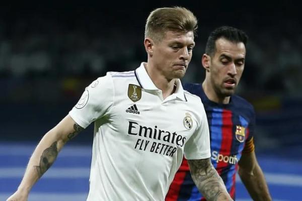 Kroos Kritik Jersey Madrid gegara Pakai Kerah