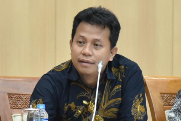 Relokasi Depo Pertamina Plumpang sangat tidak realistis, membutuhkan waktu dan biaya yang besar bahkan terkesan lebih kental nuansa politiknya.