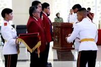 Predikat Summa Cumlaude, Sekjen PDIP Raih Lulusan Terbaik Unhan 2023