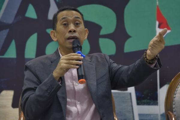 Salah satu kasus yang sangat menjadi sorotan publik adalah kasus mantan pejabat pajak Rafael Alun Trisambodo. Karena itu, Komisi XI DPR akan memanggil Menteri Keuangan Sri Mulyani Indrawati dan jajarannya pada 27 Maret 2023 mendatang. 