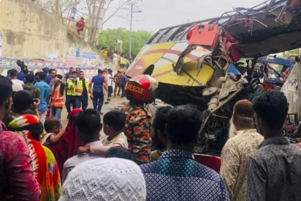 Jumlah korban tewas kemungkinan bisa bertambah karena beberapa penumpang yang terluka berada dalam kondisi kritis.