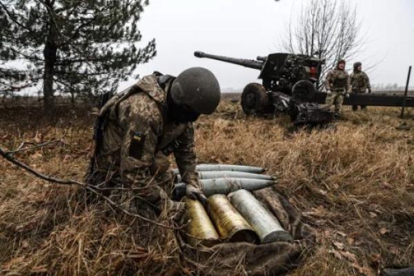 Uni Eropa Setuju Kirim Satu Juta Peluru Artileri ke Ukraina