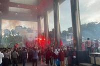 Demo di Gedung KPK Ricuh, Massa Desak Firli Bahuri Mundur