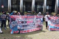 Mahasiswa Gelar Aksi, Tuntut KPK Periksa Harta Sekda Riau