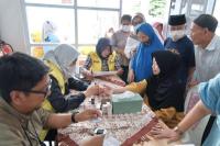 Bamsoet Bersama GERAK BS Berikan Santunan dan Pengecekan Gula Darah Gratis