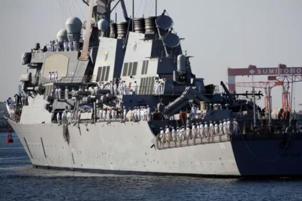 Angkatan Laut AS mengatakan operasi kapal perusak itu konsisten dengan hukum internasional.