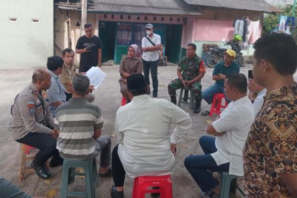 Ketua Komisi IV DPRD Kota Tangerang, Sumarti berharap pihak-pihak yang bersengketa di Jalan Dahwa untuk menahan diri. 