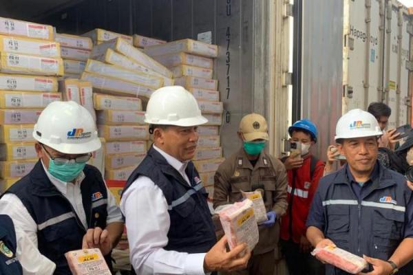 Pengadaan ini dilakukan secara bertahap sesuai dengan penugasan dari pemerintah untuk mengimpor sebanyak 100.000 ton daging kerbau ke Tanah Air sepanjang 2023.