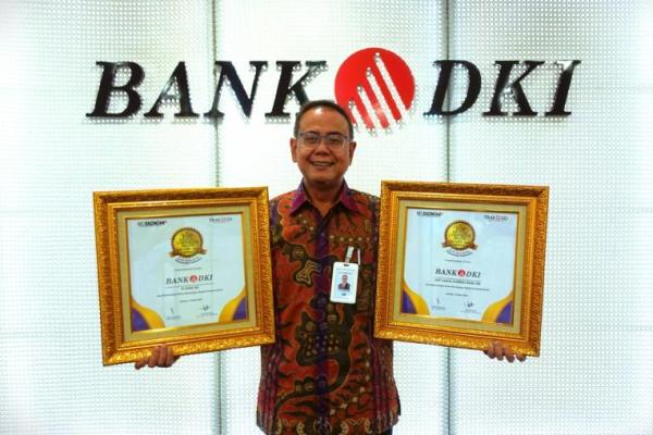Bank DKI meraih penghargaan Special Achievement for Financial Industry pada dua kategori sekaligus yaitu kategori Bank Pembangunan Daerah dan Unit Usaha Syariah.