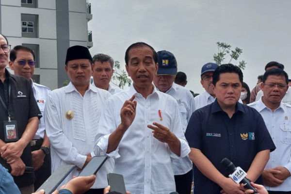 Jokowi menyebut peraturan presiden (Perpres) mengenai gaji pegawai IKN masih dibahas karena memerlukan konsolidasi antar Kementerian.