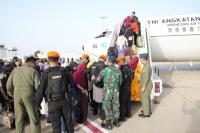 TNI AU Evakuasi 110 WNI di Sudan ke Jeddah, Arab Saudi