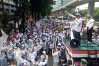 Demo Tenaga Kesehatan, Praktisi Hukum: Pemerintah Harus Belajar dari Kisruh Advokat