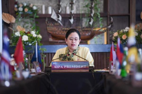 DPR sudah menerima surpresnya, nanti akan kami bahas sesuai mekanisme. Jadi, ya, mekanismenya kan ada yang harus dibahas dulu.